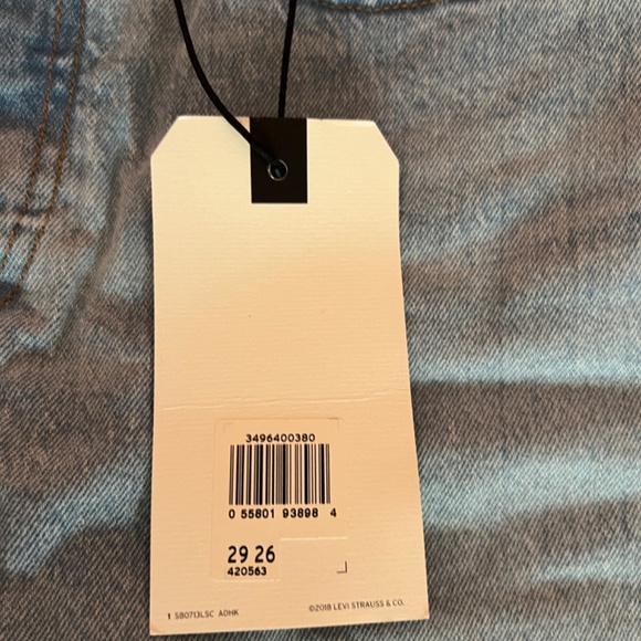 NWT Women’s Levi’s Wedgie Straight Jeans - Size 29 - Picture 5 of 5